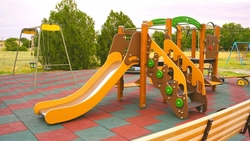 В селе Арзгир появилась новая детская площадка благодаря нацпроекту