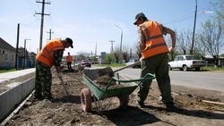 Дорогу и тротуар обновили в Петровском округе по инициативе жителей