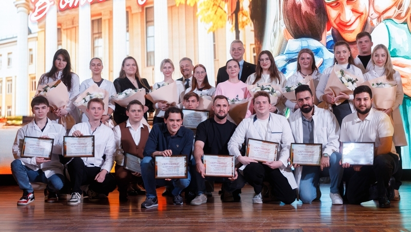 Студенты-молодожёны со Ставрополья получили денежные сертификаты