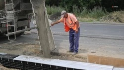 Участок трассы ремонтируют в Новоалександровском округе
