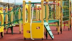 Детскую площадку обновят в хуторе Крупско-Ульяновском