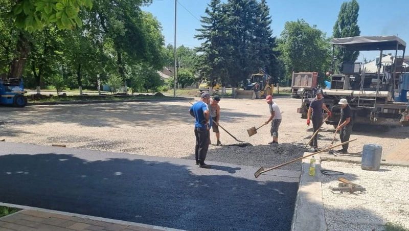 Пешеходные дорожки и парковка для автомобилей появятся возле ДК Георгиевска