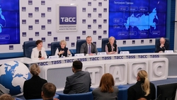 Муниципальные служащие Ставрополья подали более 500 заявок на премию «Служение»