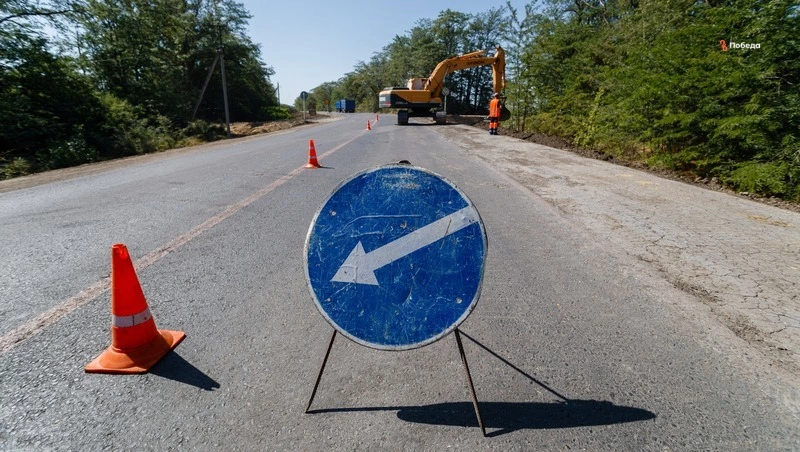 Ремонт дороги, связывающей Ставрополье и Калмыкию, проходит по нацпроекту