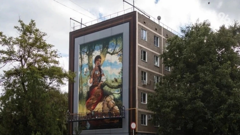 Муралы в Солнечнодольске отреставрируют по поручению губернатора Владимирова