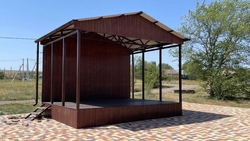 Территорию возле учреждения культуры благоустраивают в селе Куршава