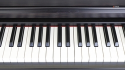 Два пианино, кресла и книги приобрели для школы искусств в Изобильном