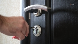 Шесть молодых семей в Арзгирском округе получили сертификаты на покупку жилья