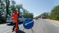 Дорогу протяжённостью около 2,5 км ремонтируют возле села Александровского