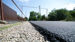 Ремонт трёх дорог проведут в селе Апанасенковском до конца июля 2025 года