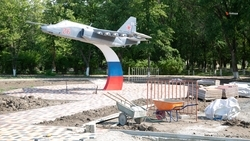 Арт-объекты установили на благоустраиваемой аллее в Грачёвском округе