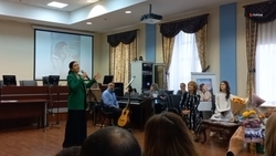 В Ставропольской краевой библиотеке прошёл поэтический вечер Елены Гончаровой