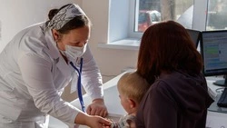 Медики узких специальностей осмотрели детей хутора Шпаковского округа