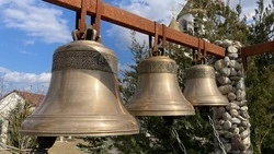 Парковку и тротуар обустроили у храма Николая Чудотворца в селе Сотниковском